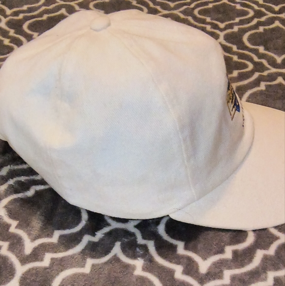 🎸VINTAGE HARD ROCK CAFE WHISTLER HAT - Picture 3 of 6